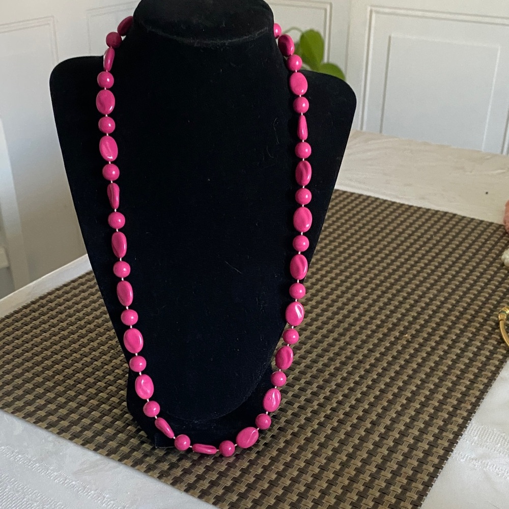 Women's Pink Beaded Necklace